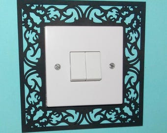 Marco de interruptor de luz gótico: revestimiento de contrachapado de abedul estándar del Reino Unido