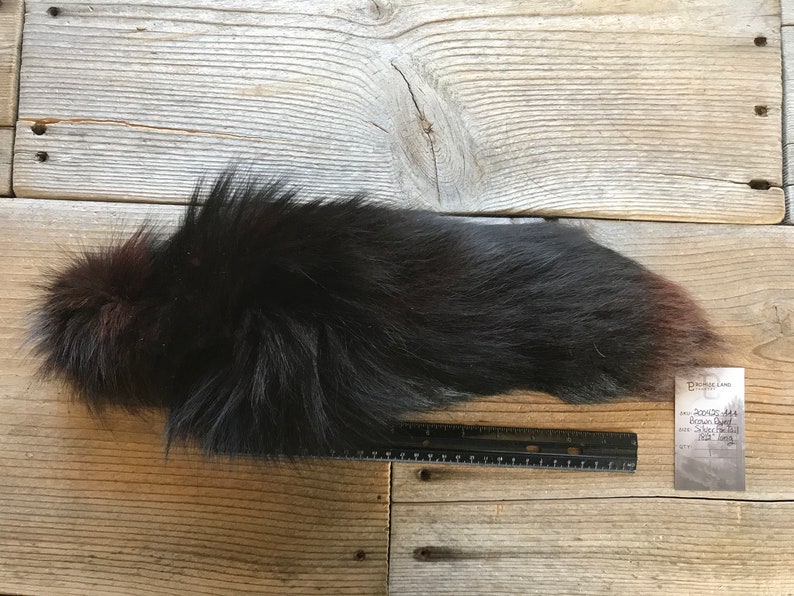 Real Fur 200425-AAA Lot No Brown Dyed Silver Fox Tail