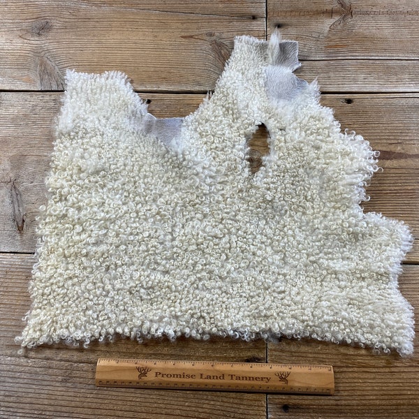 Light Gray Wensleydale Sheep Hide - Fur Piece - Lot No. 240225-X