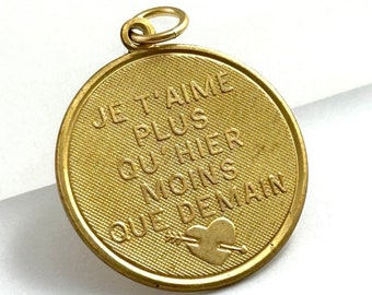 Vintage Love Charm, French love charm, French Love Token, Je t'aime plus qu'hier et moins que demain, Pendant, Brass Charm, Vintage Charm