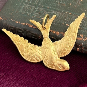 Swallow necklace pendant flying bird symbolic jewelry for women
