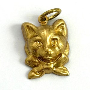 Vintage Cat Charm, Cat Charm, Cat Necklace Pendant, Vintage Brass Charm, Cat Jewelry, Vintage Jewelry, Cat With Bow, Brass Stamping Charm
