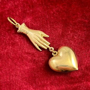 Heart Pendants For Women Vintage Heart Charm Necklace Pendant Heart Jewelry Gifts For Her Brass Puffy Heart Charm Victorian Hand