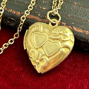 Vintage Locket Necklace Heart Locket Charm Locket Pendant Necklace Flower Locket Dainty Jewelry For Women Dainty Necklace Gifts For Her