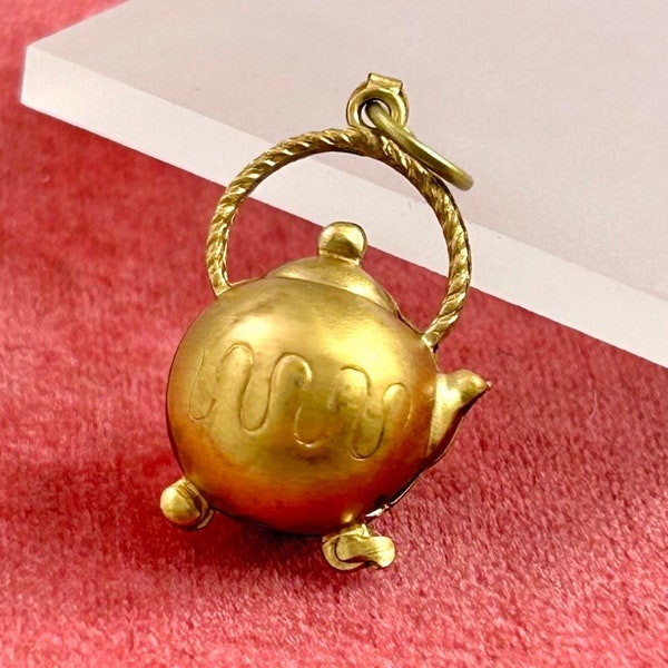 Vintage Charm Teapot Necklace Pendants For Women Vintage Jewelry Puffy Charm Brass Metal Vintage Charms Gifts For Her Gifts For Tea Lover