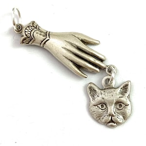 The Witchs Cat Necklace Pendants For Women Halloween Jewelry Silver Tone Metal