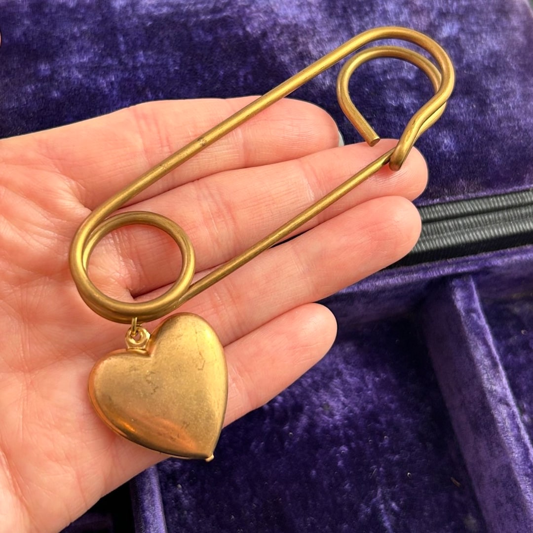 Large Safety Pin, Heart Charm Pin, Vintage Safety Pin, Kilt Pin