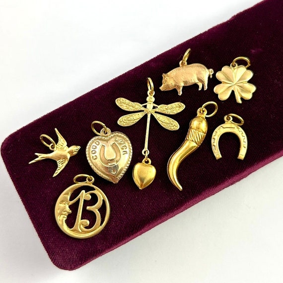 Good Luck Charm Necklace Pendants For Women Vintage Charms Horseshoe Sparrow Pig Dragonfly Lucky Number 13 Heart Brass Jewelry Gifts For Her