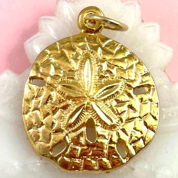 Vintage Charm Necklace Pendant Sandollar Vintage Jewelry For Women Beach Gift For Her Gift For Summer Jewelry Vacation Souvenir Charm