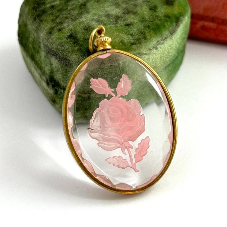 Cameo pendant feminine jewelry for women