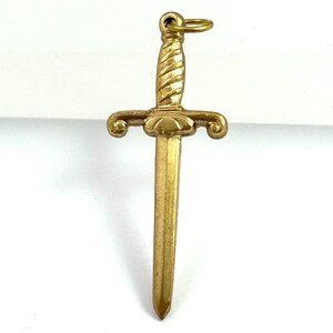 Vintage Charm Tiny Sword Necklace Pendant Brass Vintage Jewelry For Women Sword Charm Dainty Pendant Gifts For Her Gift For Women Empowering bild 2