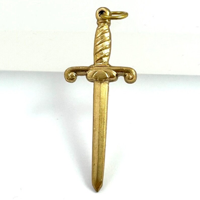 Vintage Charm Tiny Sword Necklace Pendant Brass Vintage Jewelry For Women Sword Charm Dainty Pendant Gifts For Her Gift For Women Empowering bild 2