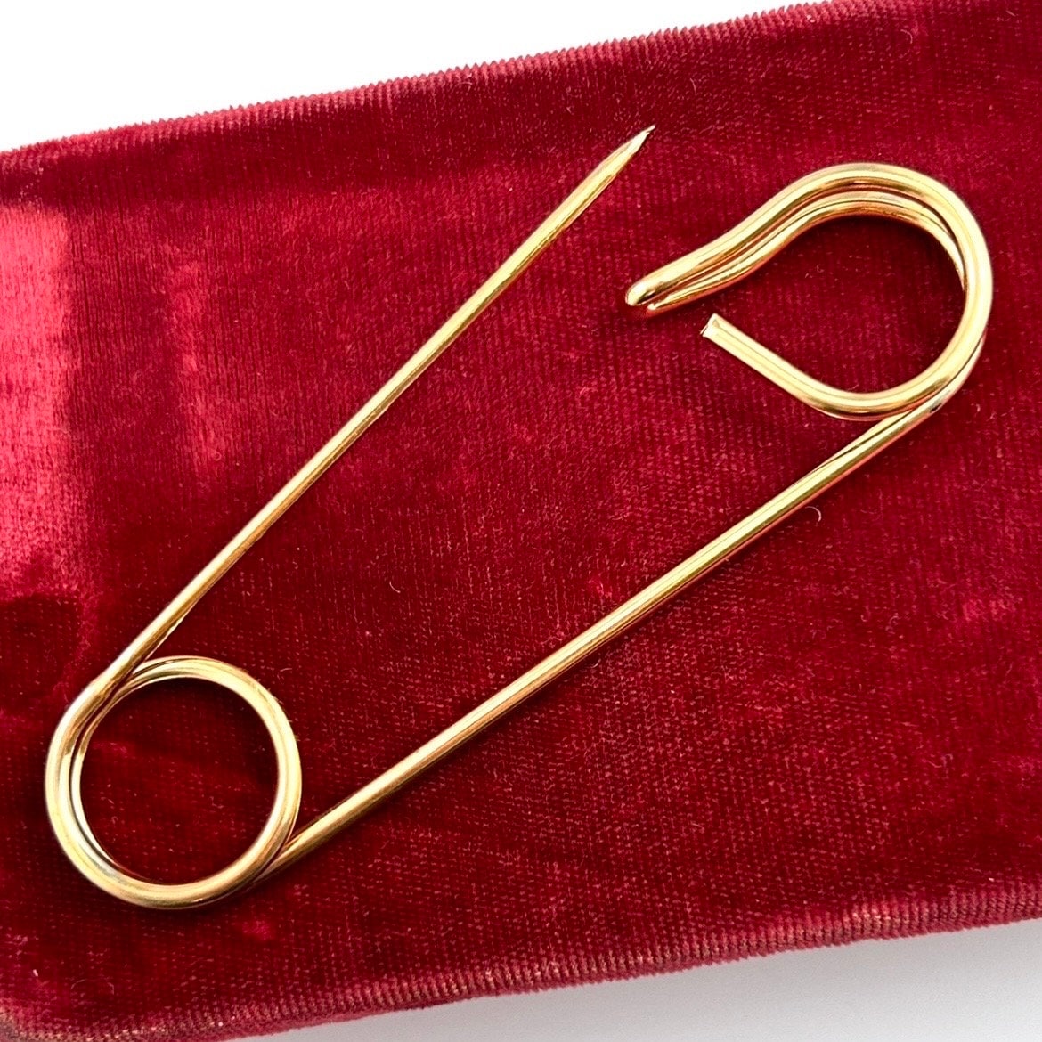 Safety Pin Brooch Vintage Pins Large Safety Pin Blanket Pin Cloak Pin Vintage Jewelry Gold Tone Metal Statement Jewelry Pins