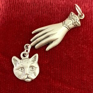 Cat Pendant, Halloween Jewelry, cat Charm, Halloween Pendant, cat Jewelry, Halloween Jewelry for Women, Pendant, Victorian Womans Hand