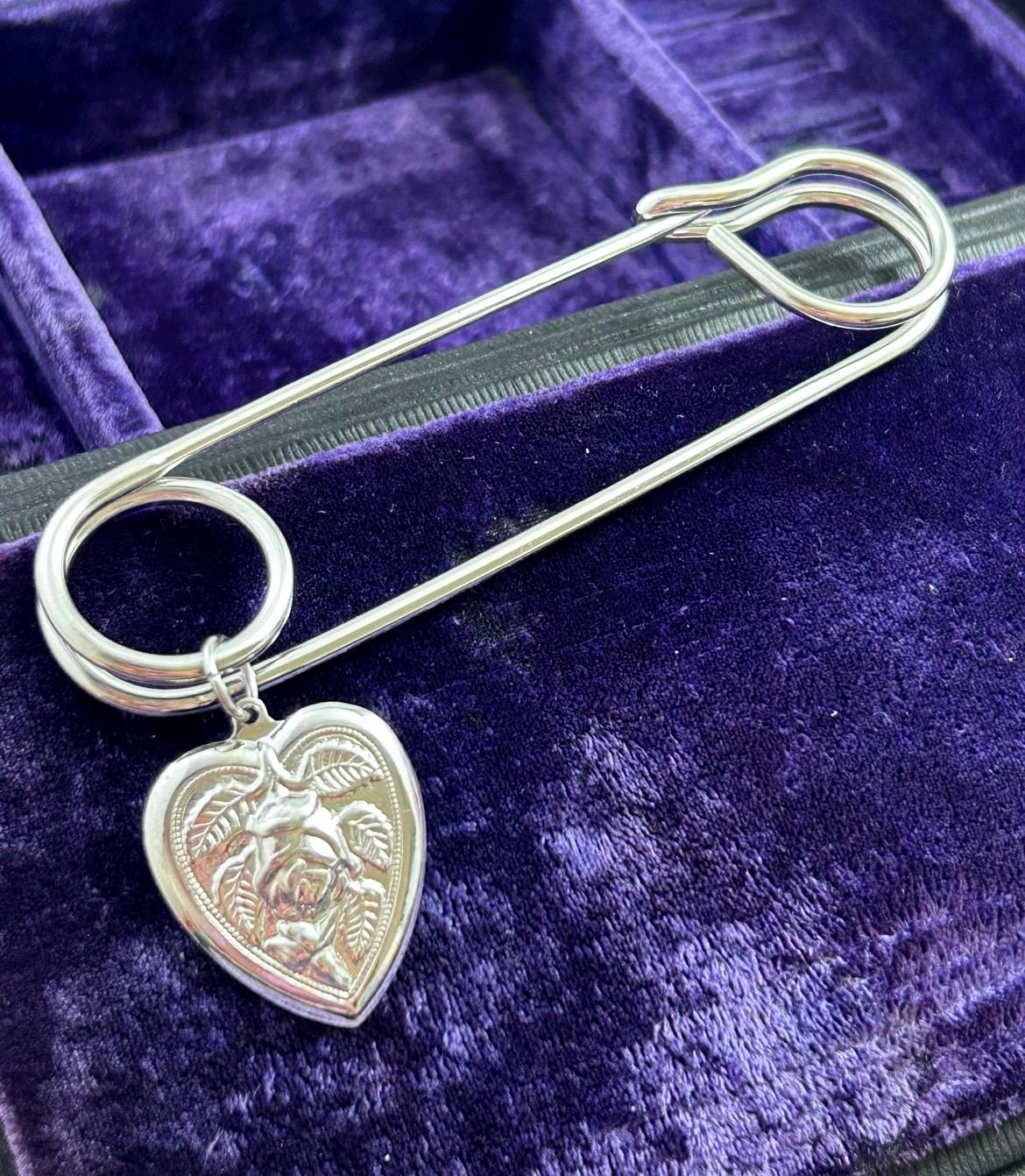Large Safety Pin Heart Charm Pin Vintage Safety Pin Kilt Pin