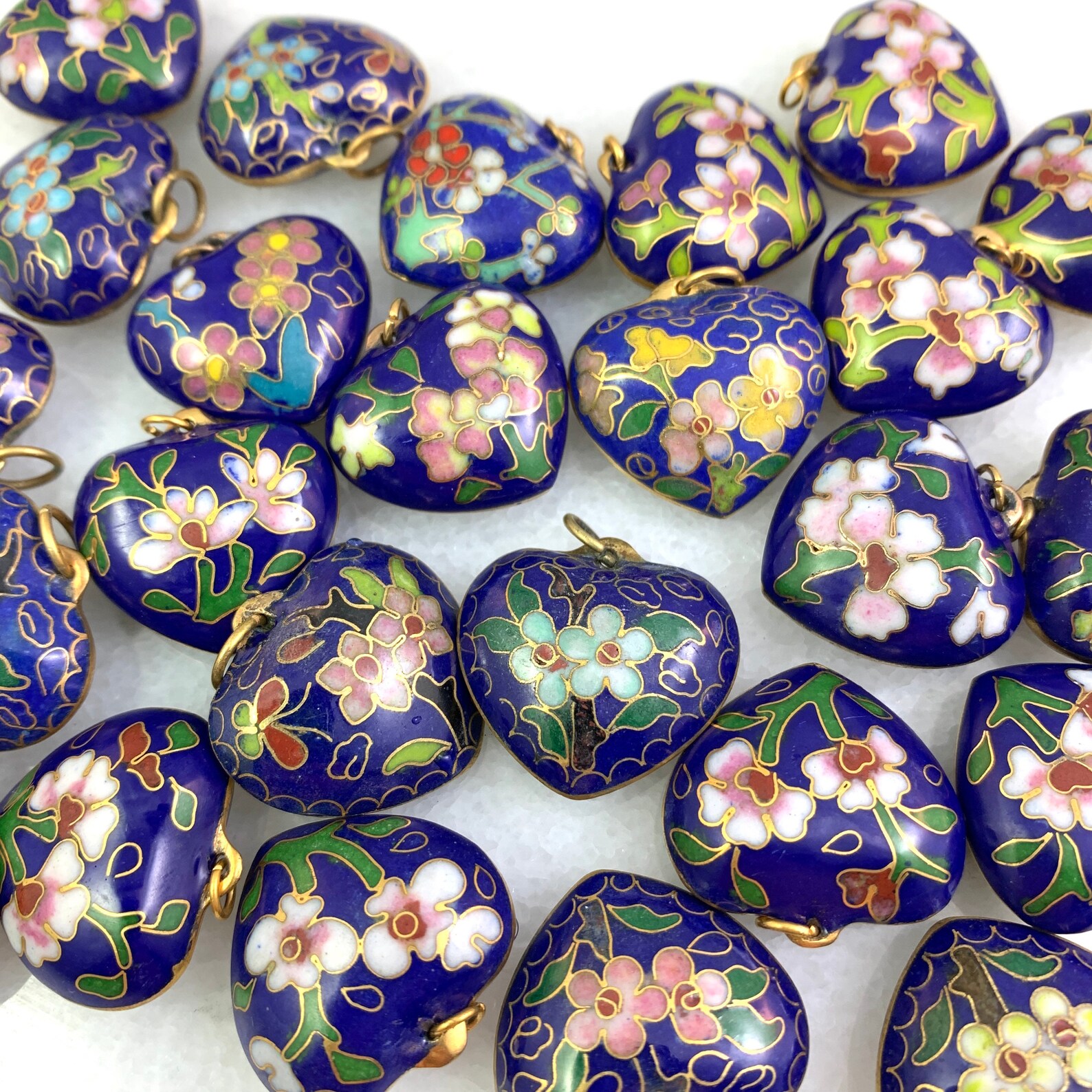 Qty:1, Vintage Charm Cloisonne Enamel Heart Pendant Random Choice ...