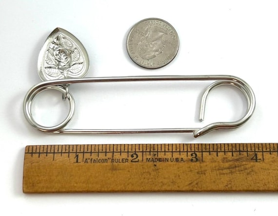 Large Safety Pin Heart Charm Pin Vintage Safety Pin Kilt Pin