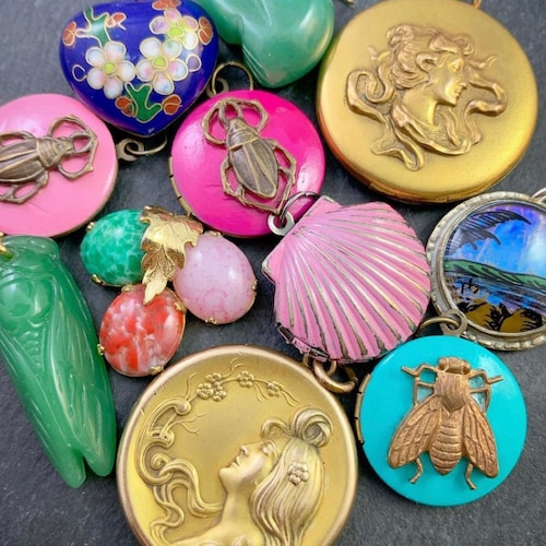 Chinoiserie, Vintage Brass Charm, Vintage Pendant, Vintage Jewelry 