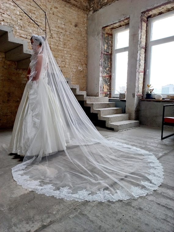 Сathedral veil lace veil trim Wedding veil chantilly lace veil Spanish veil lace trim veil floor length veil Wide mantilla veil lace trim