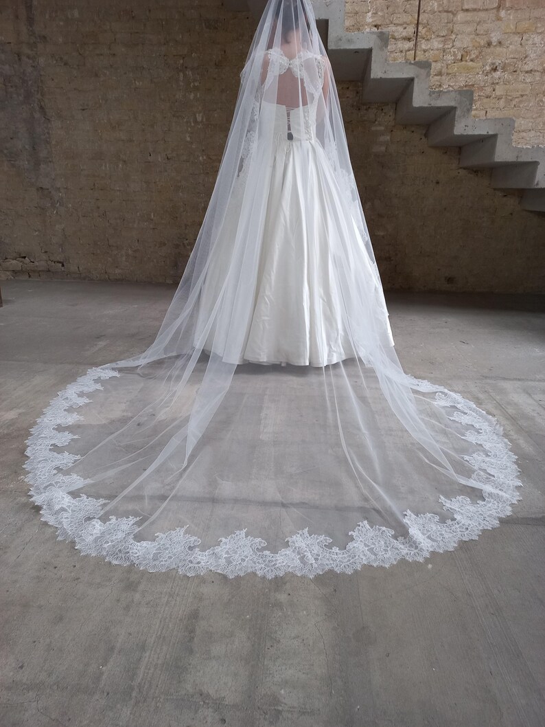 Сathedral veil lace veil trim Wedding veil chantilly lace veil Spanish veil lace trim veil floor length veil Wide mantilla veil lace trim image 2