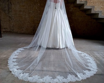 Wide lace veil in chantilly veil lace Wedding veil with lace trim veil Spanish veil to cathedral veil Mantilla veil in lace cathedral veil