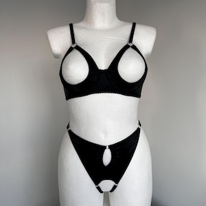 Open crotched lingerie uncencered, Open cupless bra extreme, Quarter cup plus size big breast, Open crotched panty