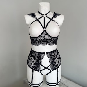 Open cupless shelf bra and Open crotched panty, Open crotched lingerie uncencered, Quarter cupless bra, Lingerie see through
