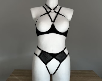 Cupless lingerie big breast, Open cupless bra shelf bra, Cupless lingerie plus size, See through lingeries with open cups and open panty