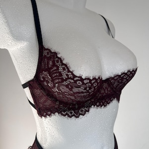 Soutien-gorge ouvert sans bonnets pour poitrine généreuse, Soutien-gorge ouvert avec maintien, Lingerie ouverte sans soutien-gorge à l'entrejambe, Ensemble soutien-gorge et culotte