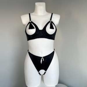 Schwarzer Offener kupferfreier Seiden-BH - Plus Größe Viertelschalen-BHCupless Dessous mit Unterstützung für individuelle Größen | Ausgereift