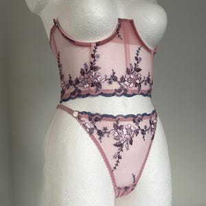 Pink corset, Cupless corset, Underbust corset with embroidered flowers, Corset with dark blue flowers, Lace-up corset