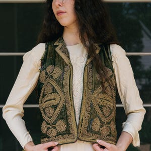 Antique Hand-Embroidered Ottoman Turkish Velvet Vest – Late 19th to Early 20th Century