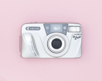 Kyocera Yashica EZ 4033 Digital Camera Full Box 4.2 MP 3X Optical