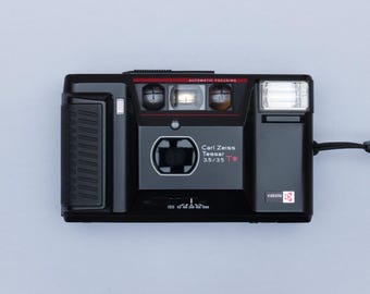 YASHICAヤシカT5D Carl ZeissTessar 3,5/35 T＊ Yashica T5 Carl Zeiss T* Tessar 35mm f/3.5 Kyocera Compact Film