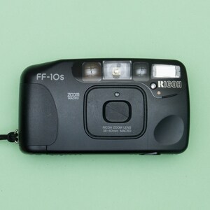 RARE BOXED Ricoh Gr1v Date / 28mm F/2.8 Lens / Black 35mm RARE BOXED Ricoh Gr1v Date / 28mm F/2.8 Lens / Black 35mm