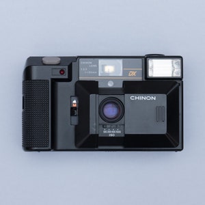 Chinon 35 FS-II compacte 35 mm-filmcamera, richten en fotograferen