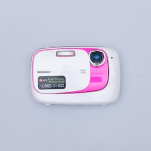 Fujifilm FinePix Z35 Compact Y2K Digital Camera