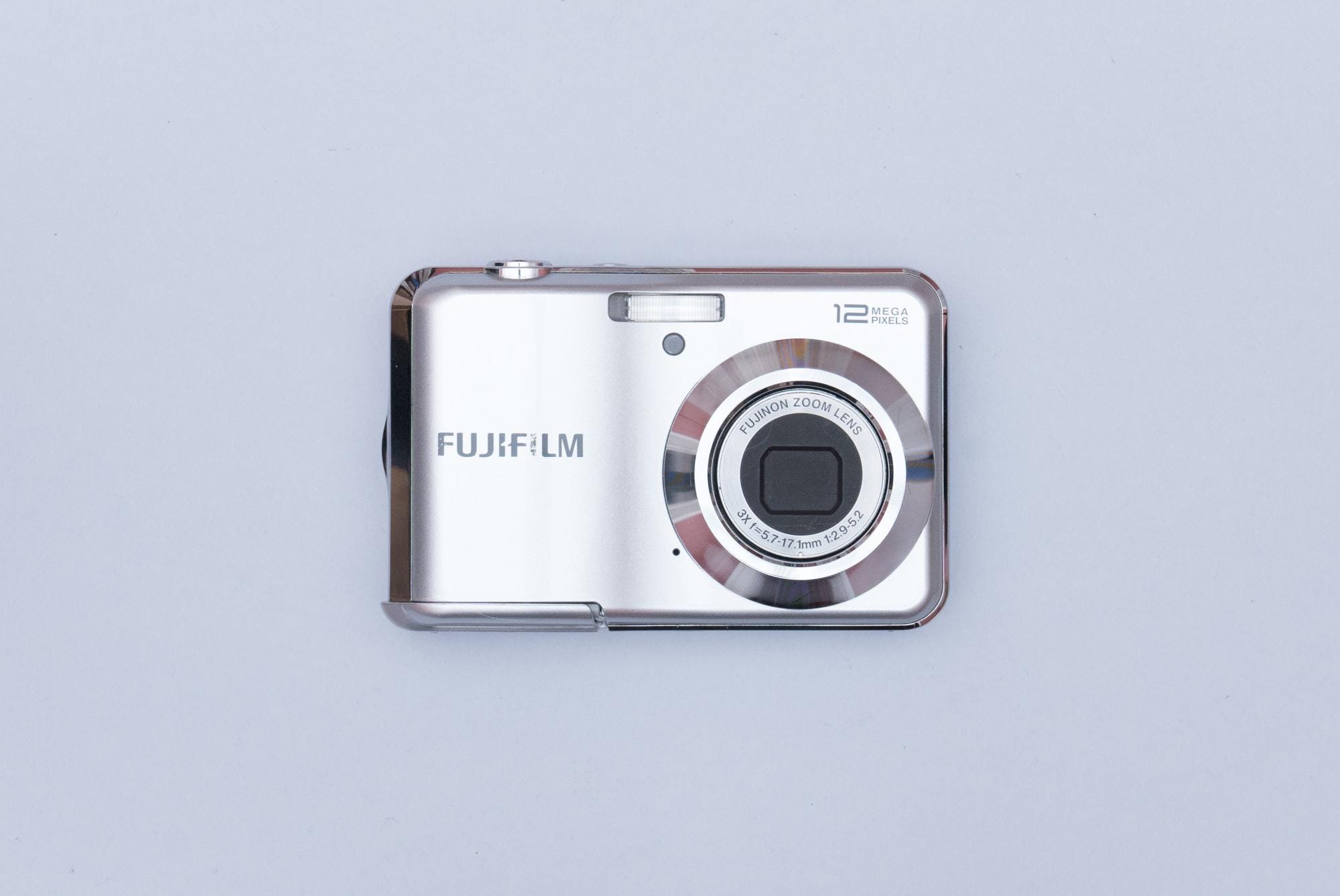 Fujifilm Finepix AV100 Compact Y2K CCD Digital Camera 2000s