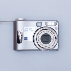 Sony Cyber-Shot DSC-S60 Compact Y2K Digital Camera