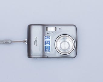Nikon Coolpix S700 12MP 3 X Optical Zoom Digital Camera