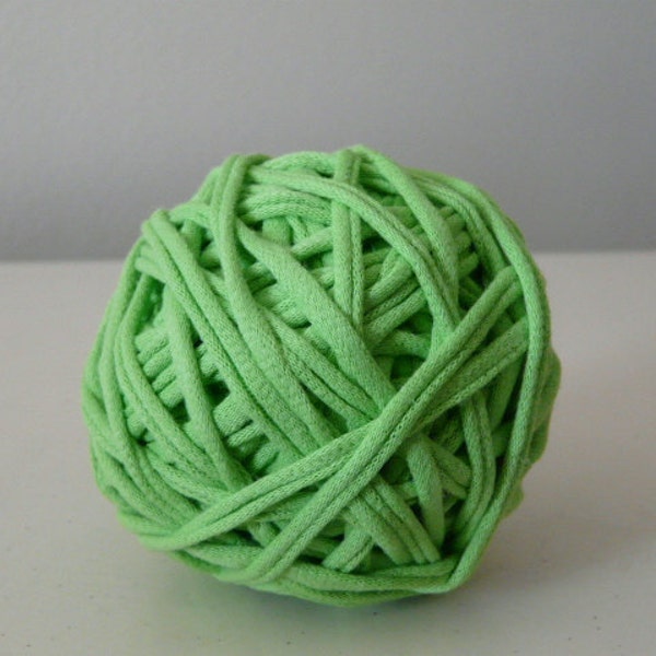 Recycled Tshirt Yarn - Lime Green -  33 yds - RT307