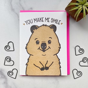 Niedliche Quokka Love Letterpress Karte - Aussie Freundschaft - You Make Me Smile - Valentinstag - Geschenk für Freundin Freund Mann Frau A2