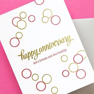 Tarjeta de aniversario impresa en papel dorado - Saquemos el champán - Burbujas de champán - Celebración de bodas, relaciones, parejas