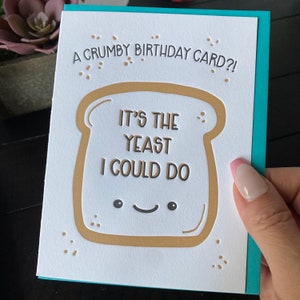 Grappige kruimelige verjaardagskaart | Jokekaarten voor papa | Woordspelingcadeaus voor mannen | Cadeaus voor vrouwen | Grappige verjaardagskaart met toast | Foodiecadeaus voor hem