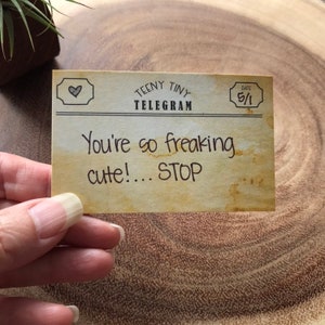 Juego de 60 minitarjetas con notas: tarjetas planas diminutas con forma de telegrama: notas de amor o de almuerzo, minitarjetas, tarjetas adjuntas, pequeños recordatorios y marcadores