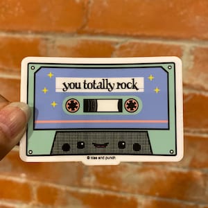 Sticker cassette mignon - You Totally Rock - génération X baby-boomers - Sticker waterproof - années 80 - Sticker amusant - Sticker old school 3 pouces