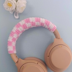 Unique Crochet Checkerboard Style Headphone cover, Pink White Headphone Case, Custom color, Sony XM4, XM5, Airpods max cover
