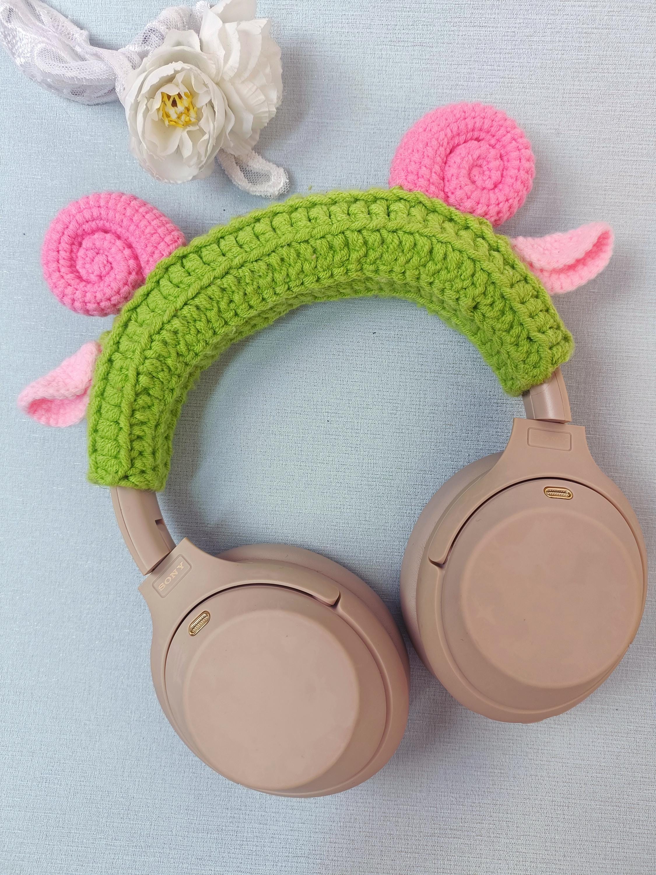 22 Crochet Headphone Cover Patterns, Strawberry, Star, and Fox Styles 20 Crochet Lamb Horns Headphone Cover