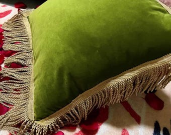 Handmade Green Velvet Throw Pillow with Tassel: Luxury Home Decor