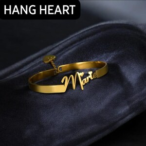 Pulsera de oro personalizada con nombre, joyería con fuente de escritura personalizada, acabado reflectante, regalo significativo para ella, joyería personalizada de lujo